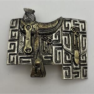 Western Saddle Belt Buckle with a Movable Stirrup